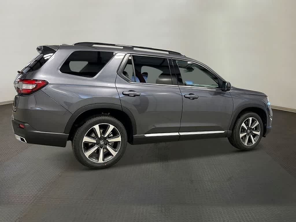 Thumbnail: 2023 Honda Pilot - 17