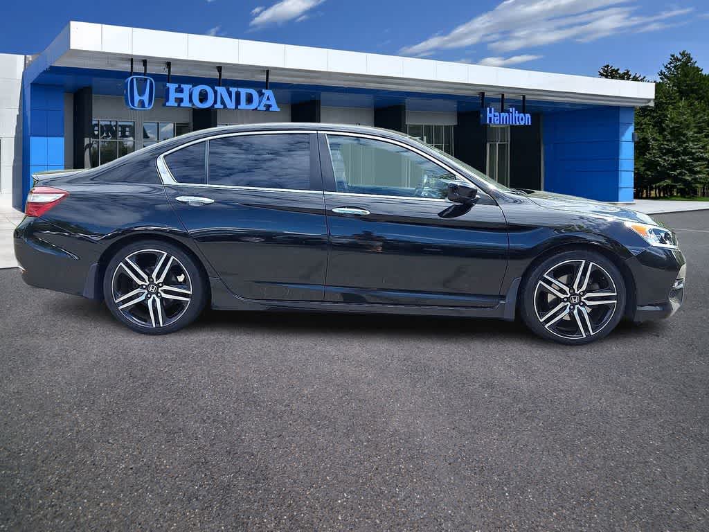 Thumbnail: 2017 Honda Accord - 25