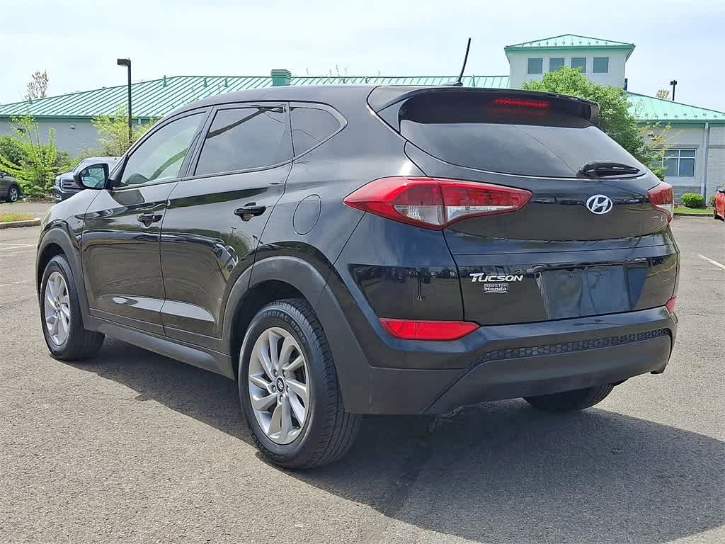 2017 Hyundai Tucson SE 19