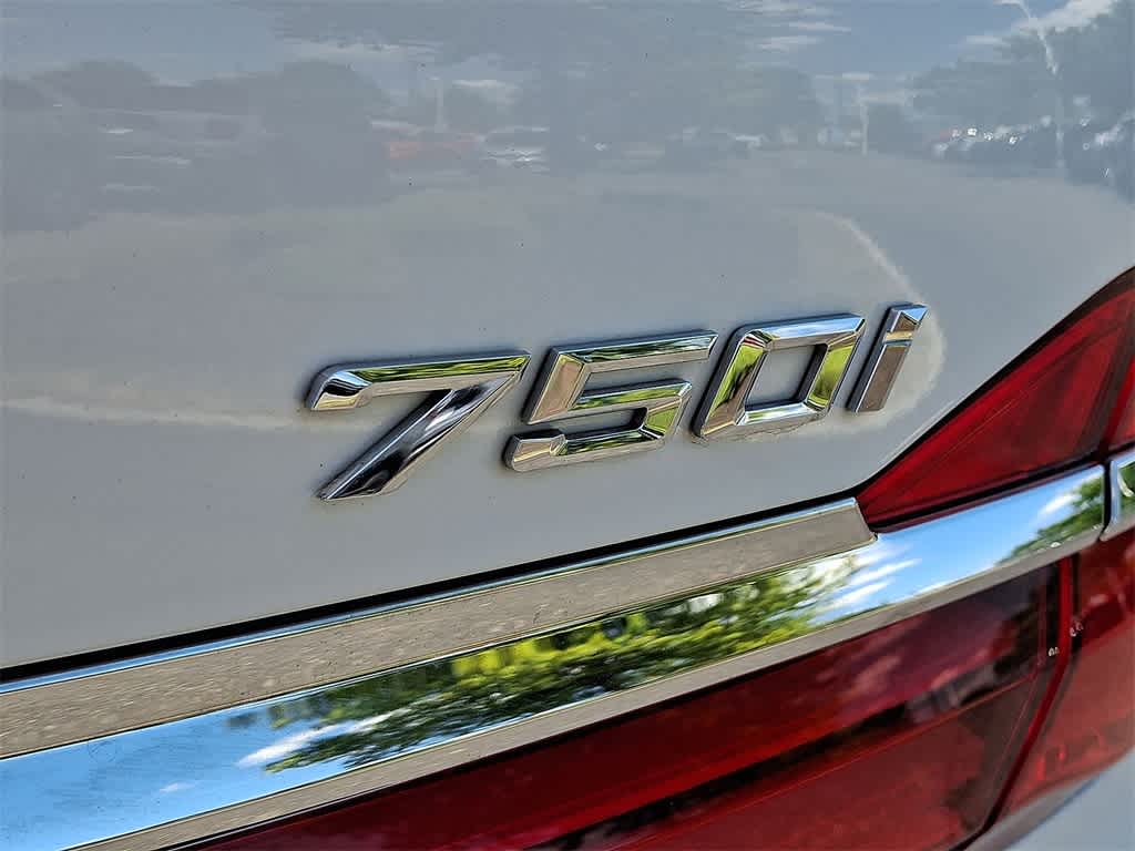 Thumbnail: 2018 BMW 7 Series - 24