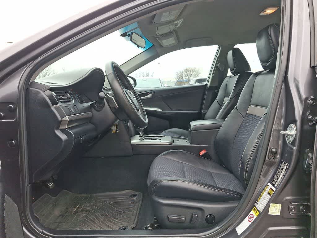 Thumbnail: 2013 Toyota Camry - 11