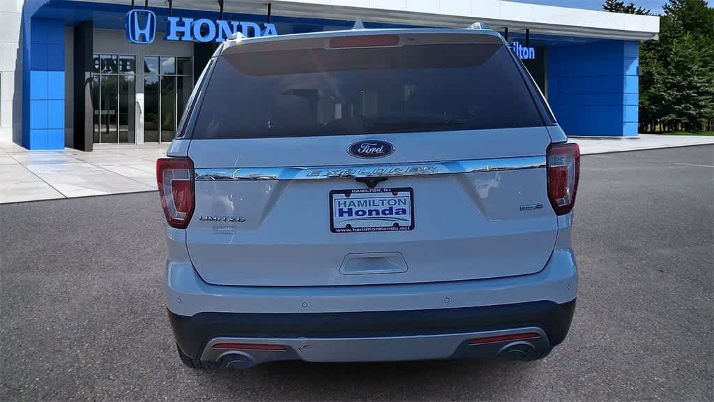 Thumbnail: 2017 Ford Explorer - 7