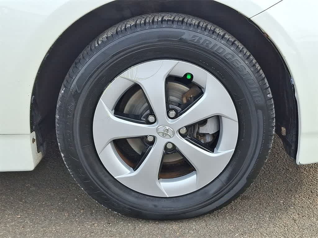 Thumbnail: 2015 Toyota Prius - 26