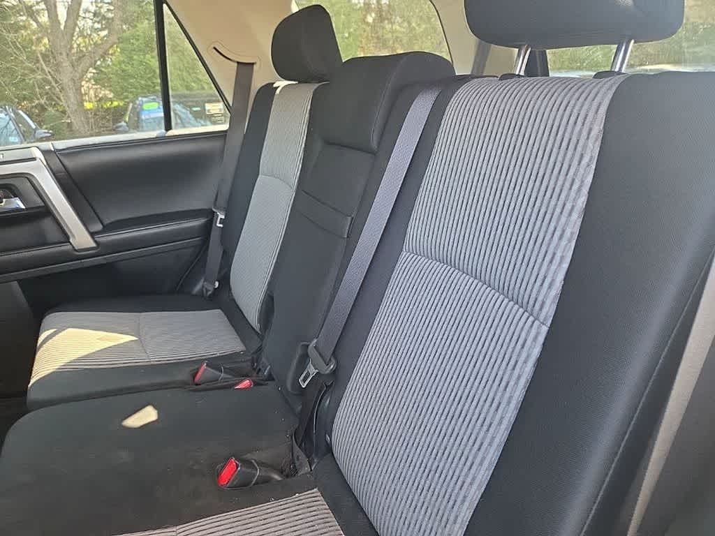 Thumbnail: 2016 Toyota 4Runner - 15