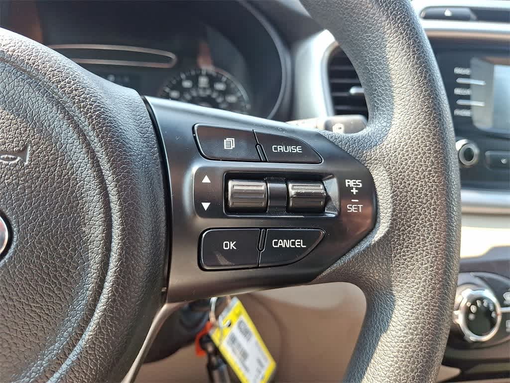 2017 Kia Sorento LX 18
