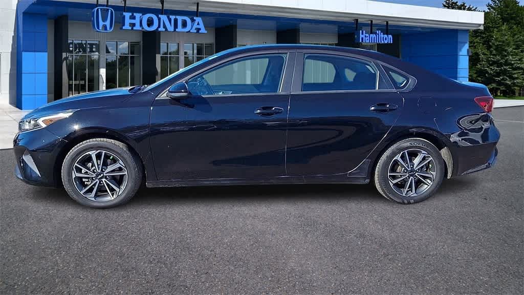 Thumbnail: 2022 Kia Forte - 5