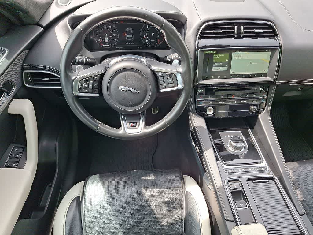 Thumbnail: 2019 Jaguar F-Pace - 21