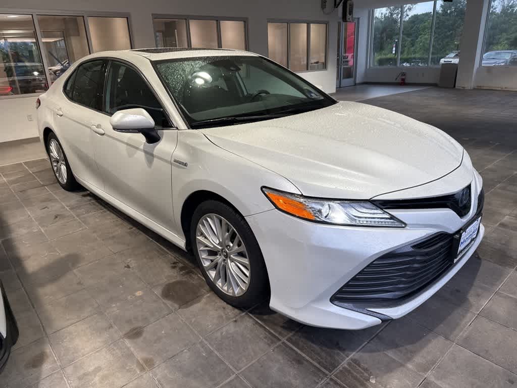 Thumbnail: 2019 Toyota Camry - 3