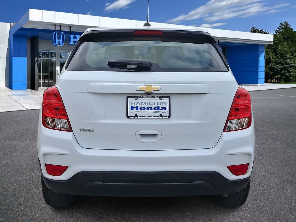 Thumbnail: 2017 Chevrolet Trax - 23