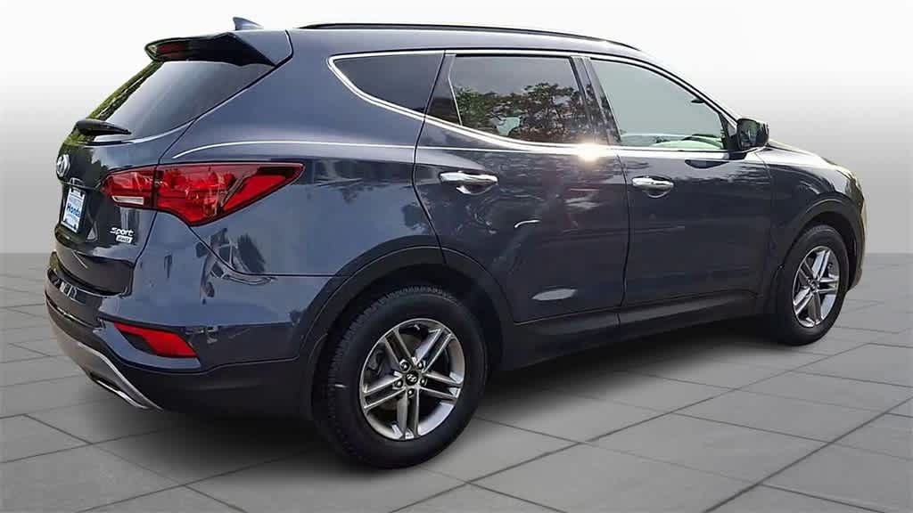 Thumbnail: 2017 Hyundai Santa Fe - 8