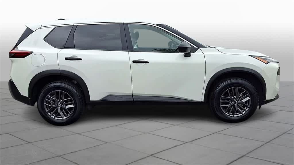 Thumbnail: 2022 Nissan Rogue - 9