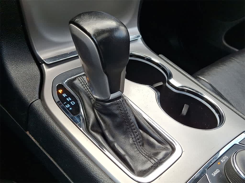 Thumbnail: 2020 Jeep Grand Cherokee - 12