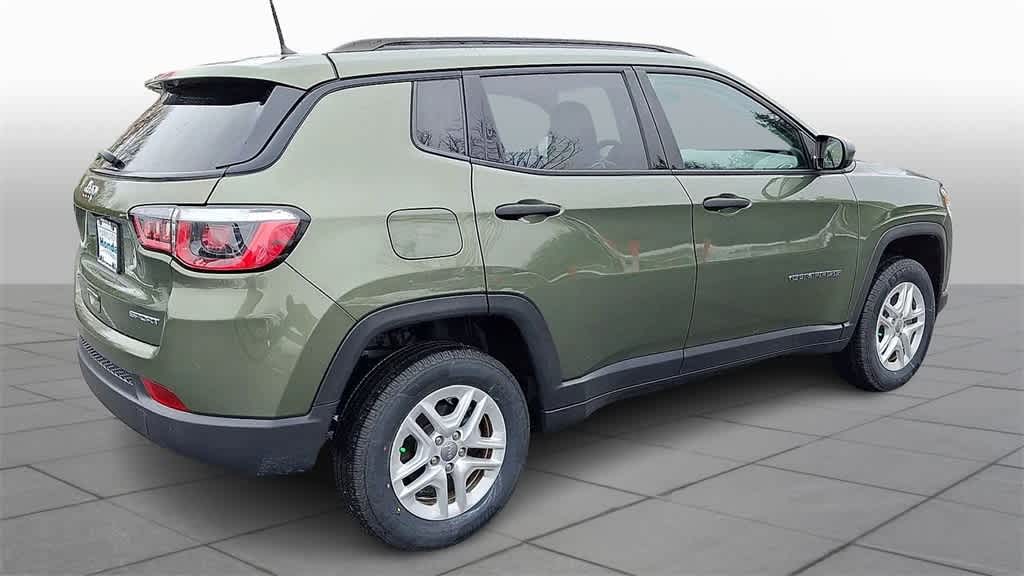 Thumbnail: 2018 Jeep Compass - 8