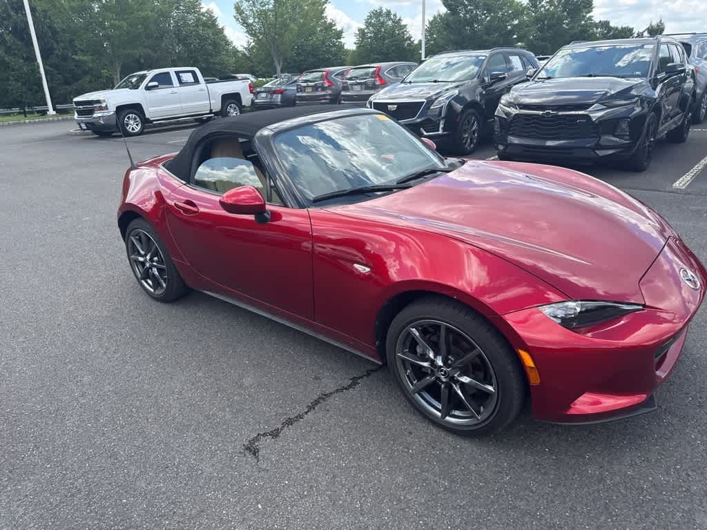 Thumbnail: 2019 Mazda MX-5 Miata - 17
