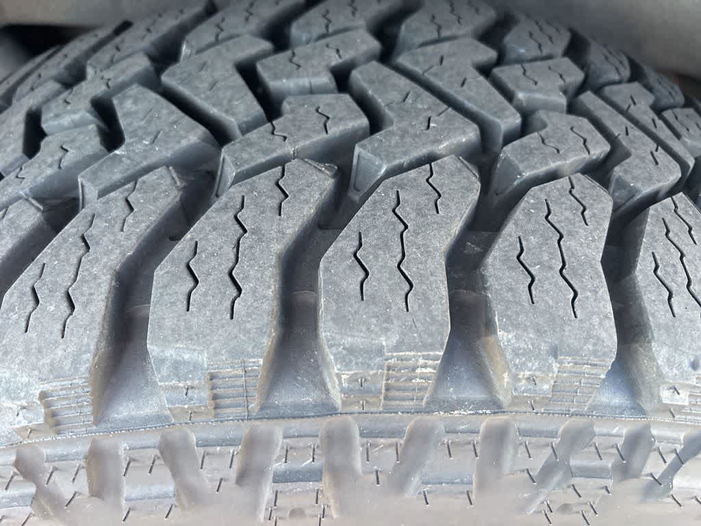 Thumbnail: 2017 Chevrolet Tahoe - 30