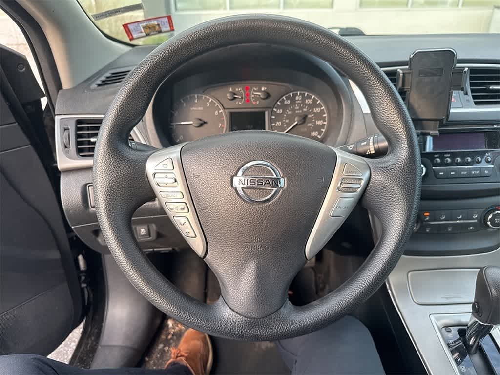 Thumbnail: 2015 Nissan Sentra - 9