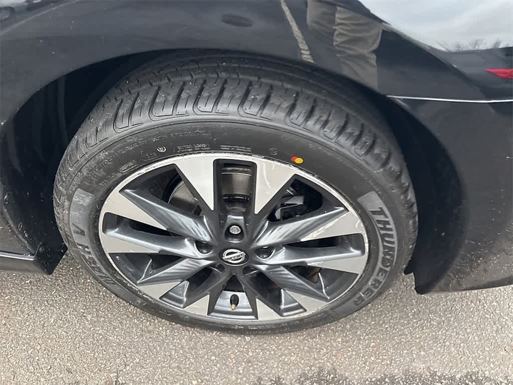 Thumbnail: 2019 Nissan Sentra - 6