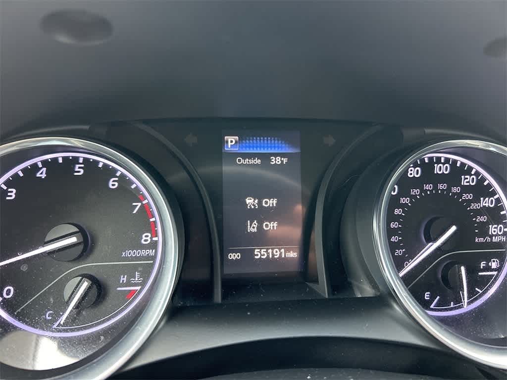 Thumbnail: 2018 Toyota Camry - 18