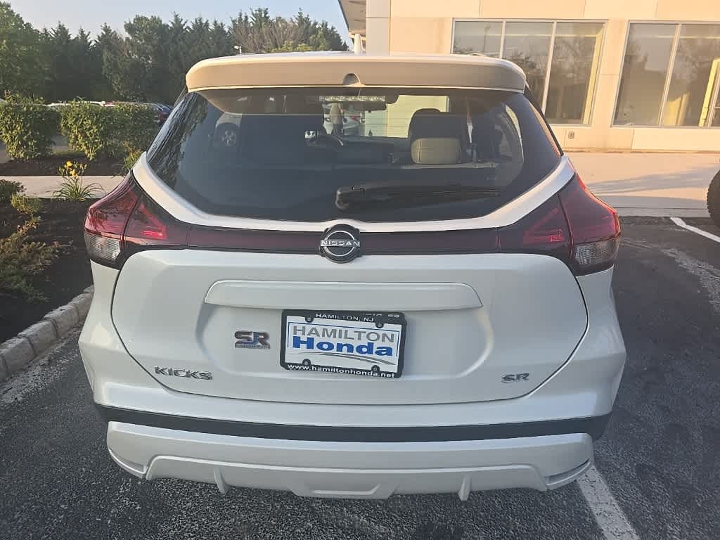 2024 Nissan Kicks SR 5