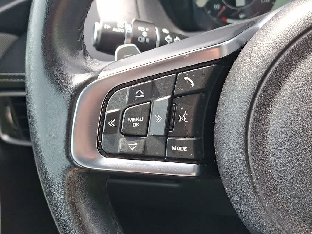 Thumbnail: 2019 Jaguar F-Pace - 17
