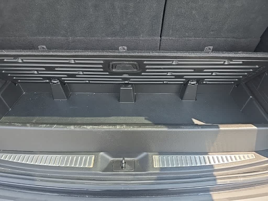 2016 GMC Yukon Denali 12