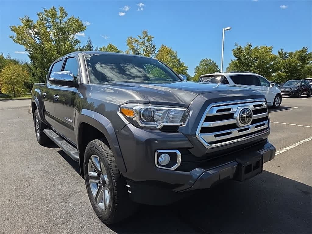 Thumbnail: 2019 Toyota Tacoma - 3