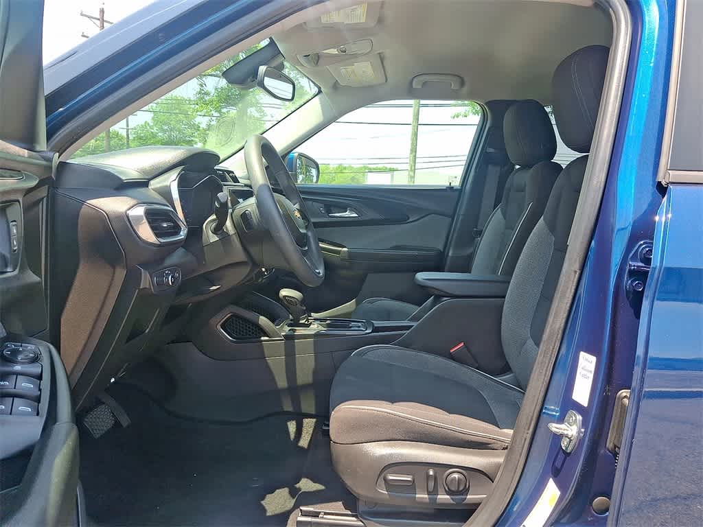 Thumbnail: 2021 Chevrolet TrailBlazer - 3