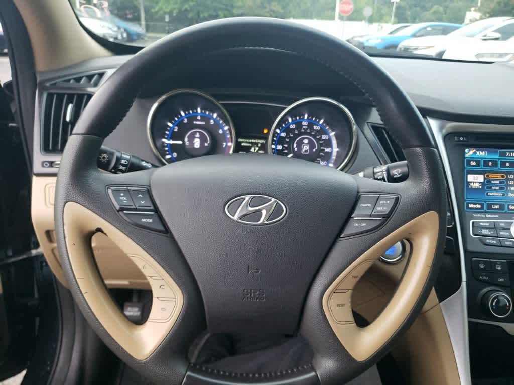 Thumbnail: 2013 Hyundai Sonata - 11