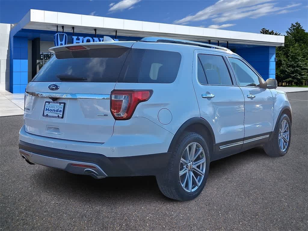 Thumbnail: 2017 Ford Explorer - 24