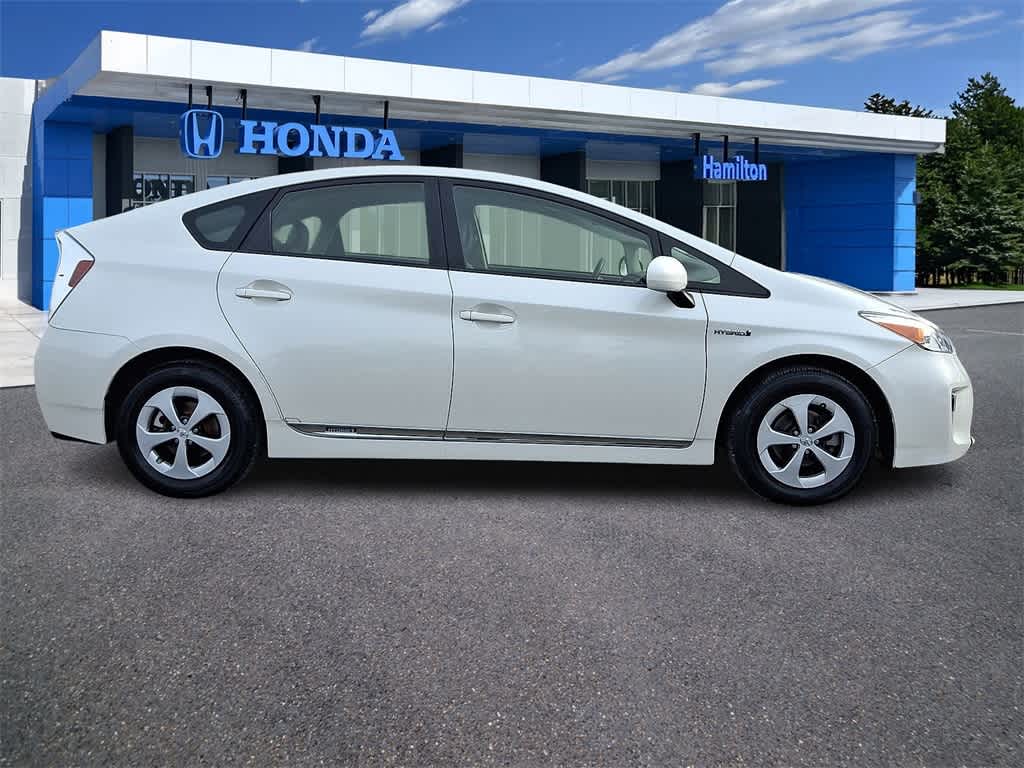 Thumbnail: 2015 Toyota Prius - 25