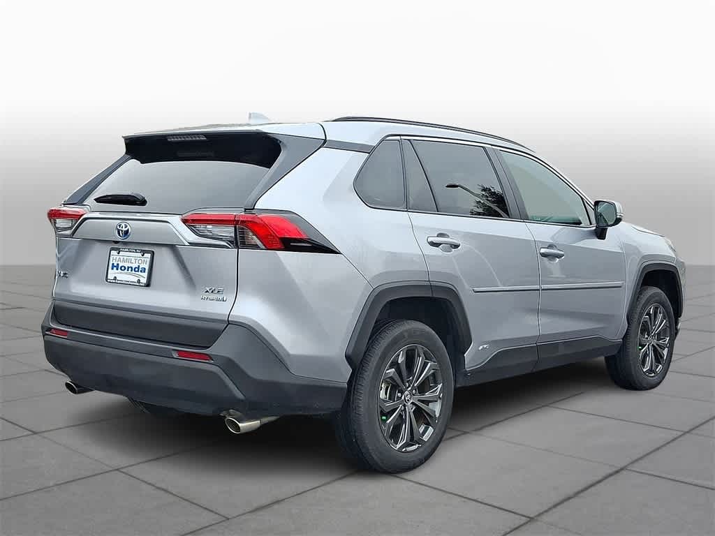 Thumbnail: 2022 Toyota RAV4 - 24