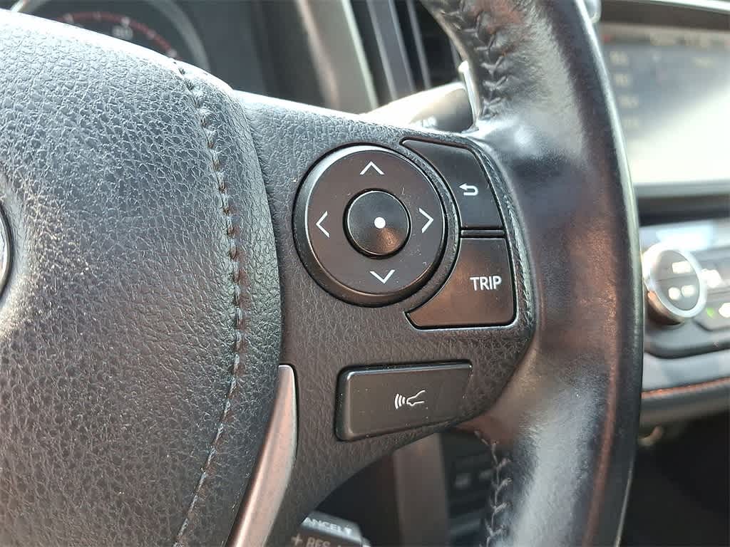 Thumbnail: 2016 Toyota RAV4 - 18