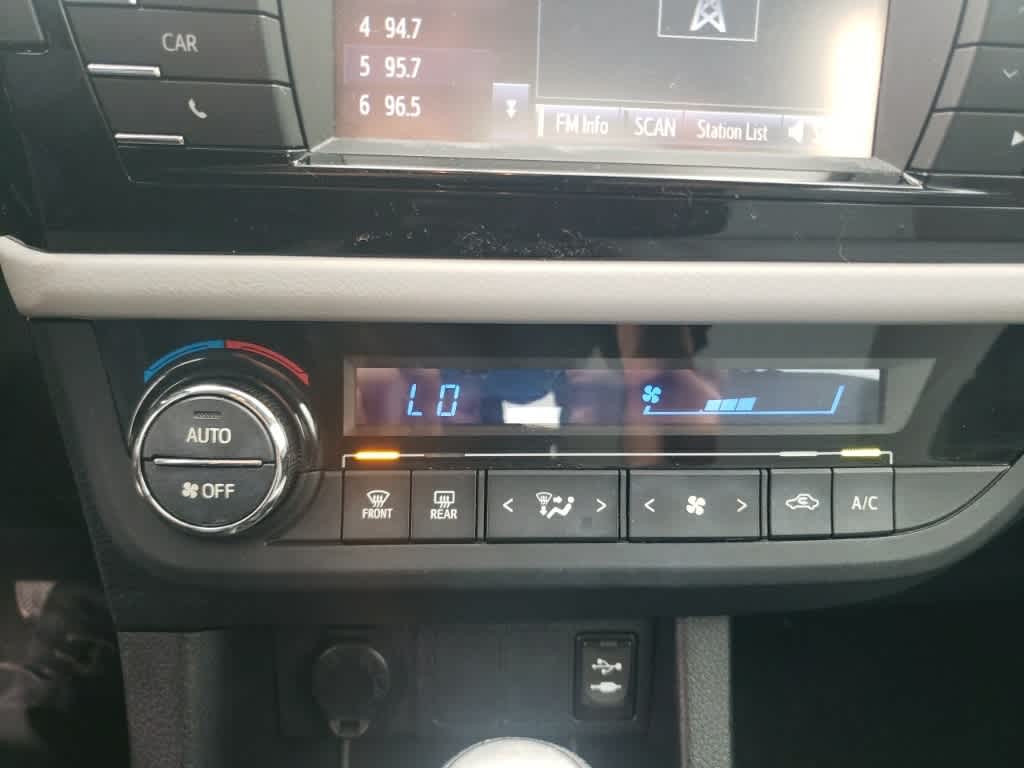 2015 Toyota Corolla LE 20