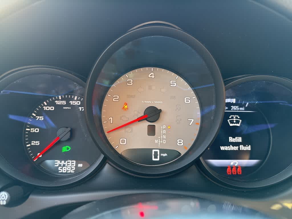 Thumbnail: 2021 Porsche Macan - 12