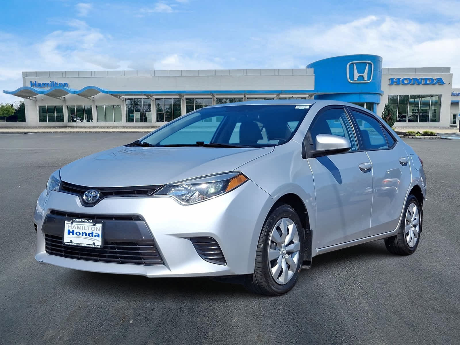 2016 Toyota Corolla LE Hero Image