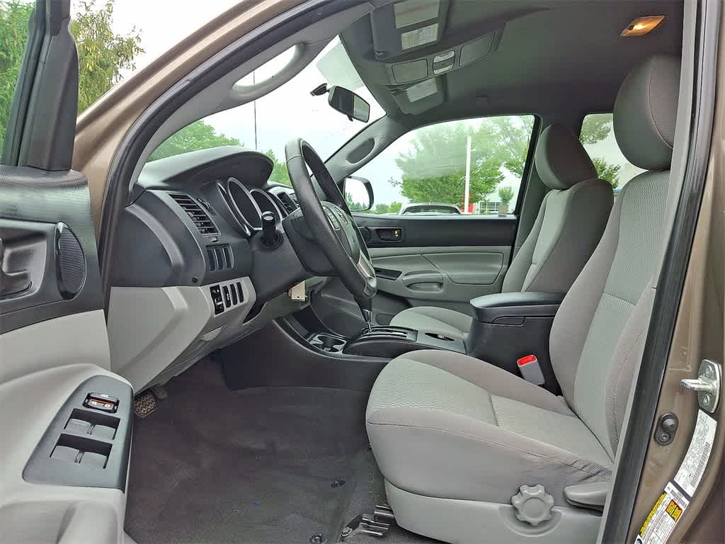 Thumbnail: 2012 Toyota Tacoma - 3