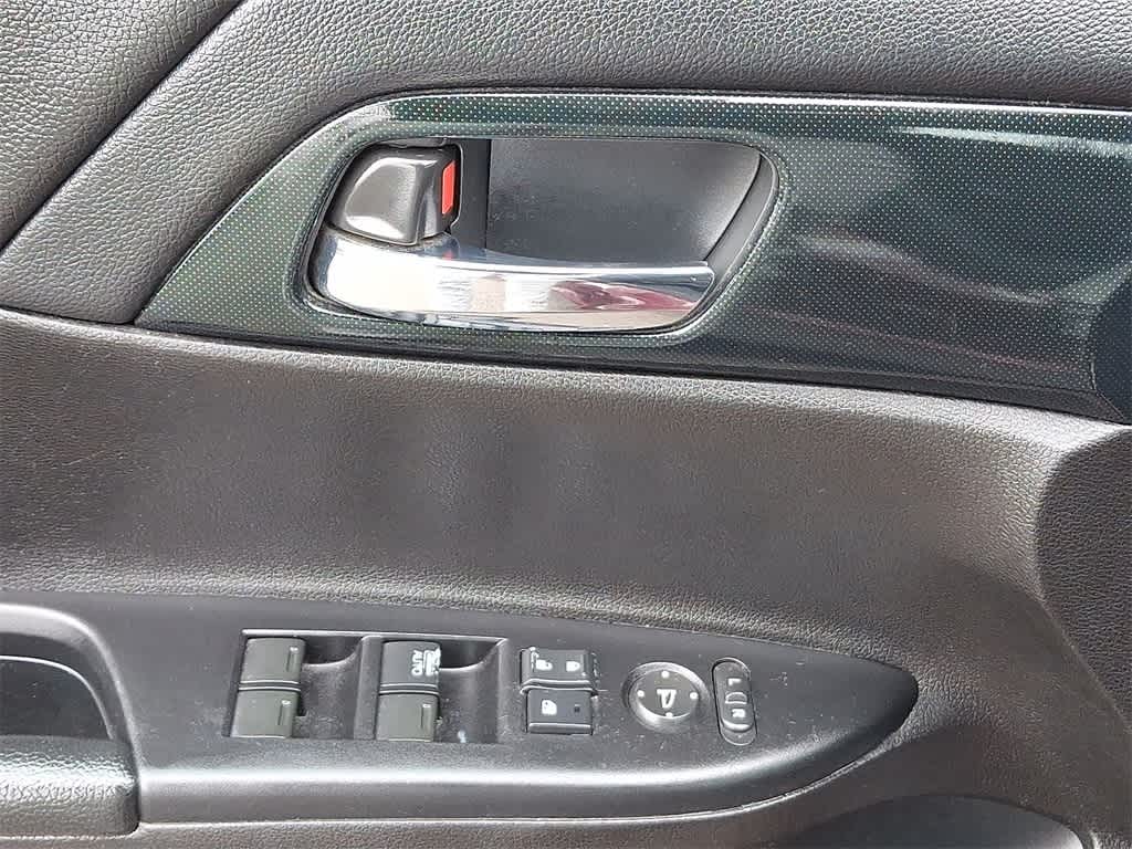 Thumbnail: 2013 Honda Accord - 10