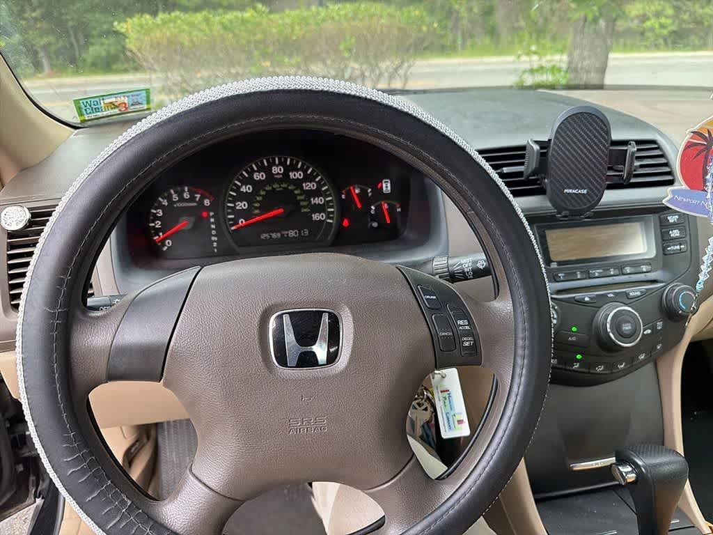 Thumbnail: 2005 Honda Accord - 24