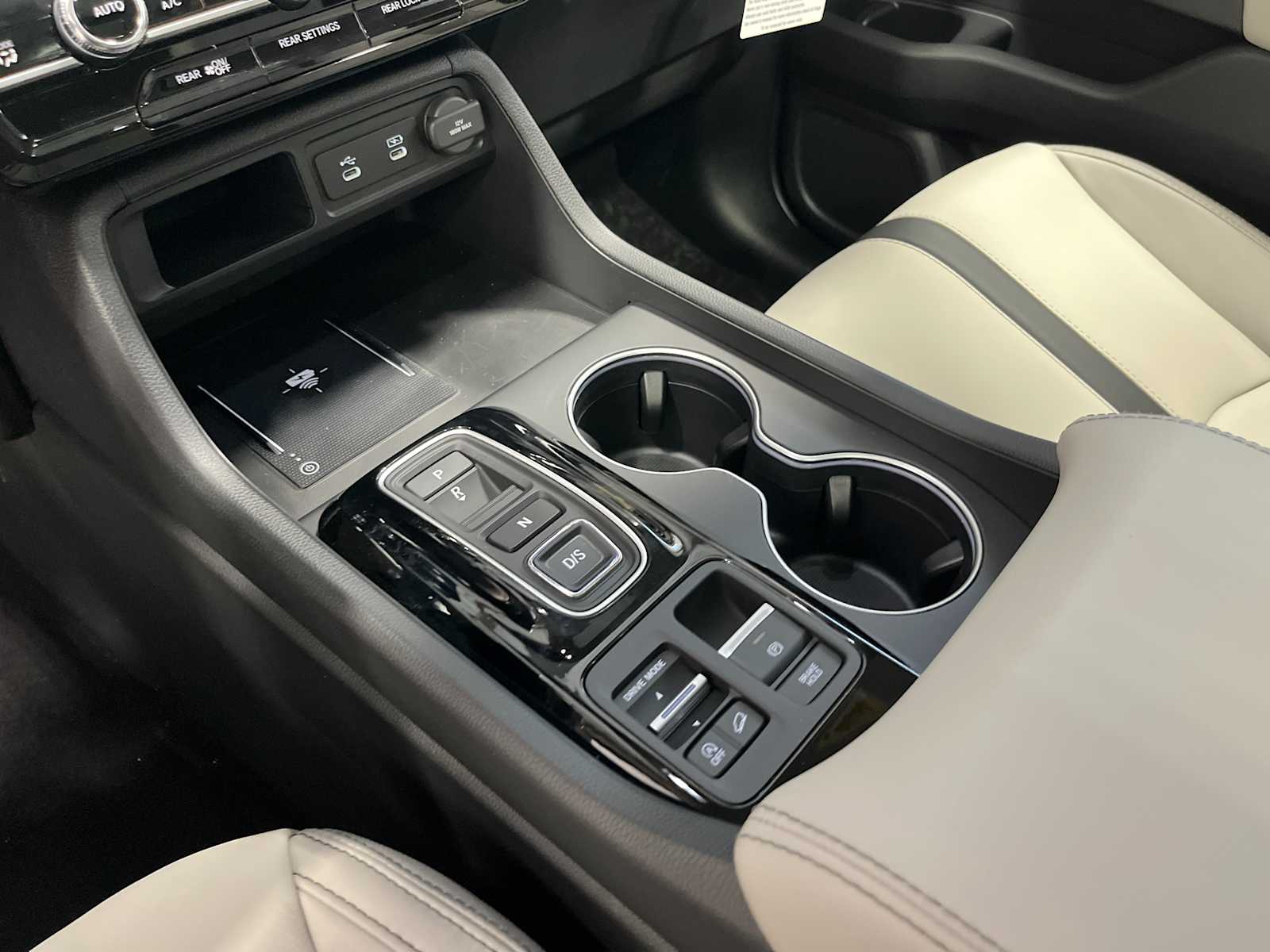 Thumbnail: 2026 Honda Pilot - 16