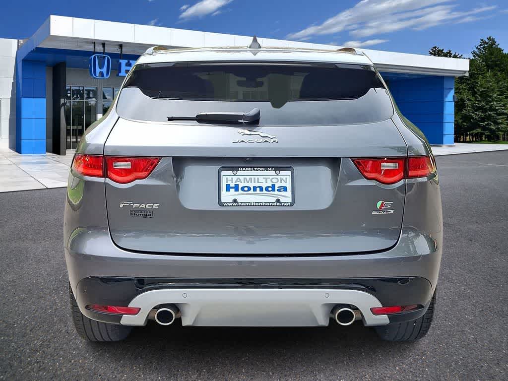 Thumbnail: 2019 Jaguar F-Pace - 23