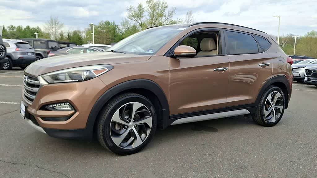 Thumbnail: 2017 Hyundai Tucson - 4