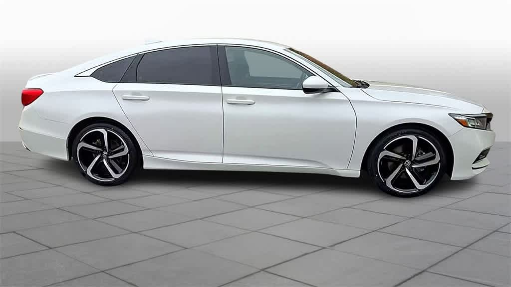 Thumbnail: 2019 Honda Accord - 9