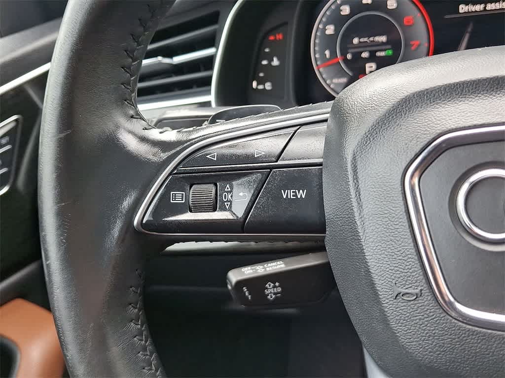 Thumbnail: 2020 Audi Q8 - 17