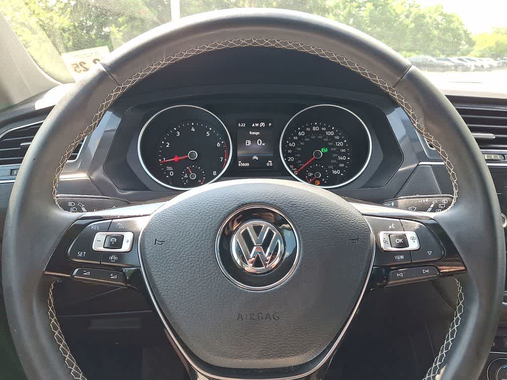 Thumbnail: 2021 Volkswagen Tiguan - 16