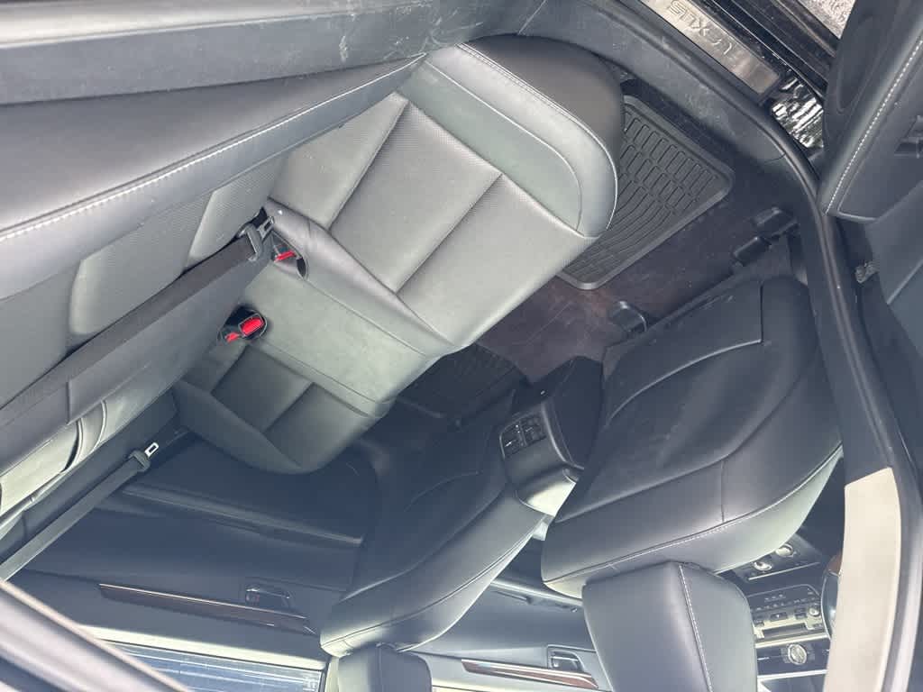 Thumbnail: 2014 Lexus ES - 8
