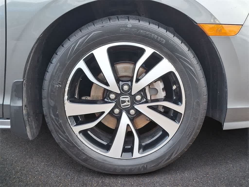 Thumbnail: 2018 Honda Odyssey - 23