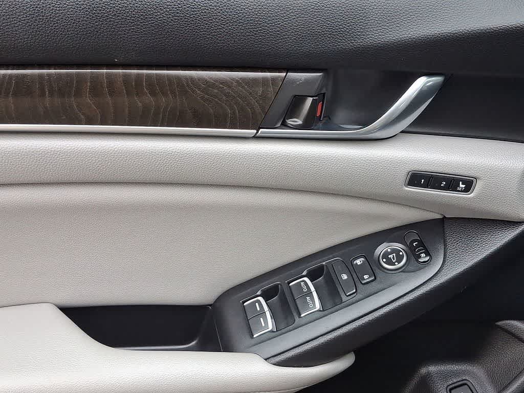 Thumbnail: 2020 Honda Accord - 10