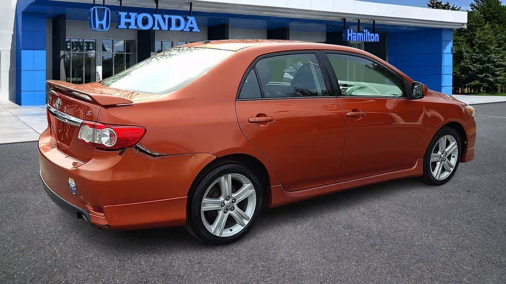 Thumbnail: 2013 Toyota Corolla - 8