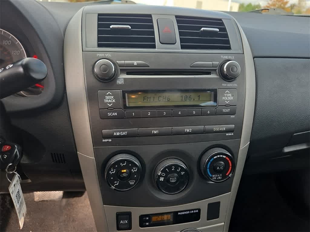 Thumbnail: 2010 Toyota Corolla - 15