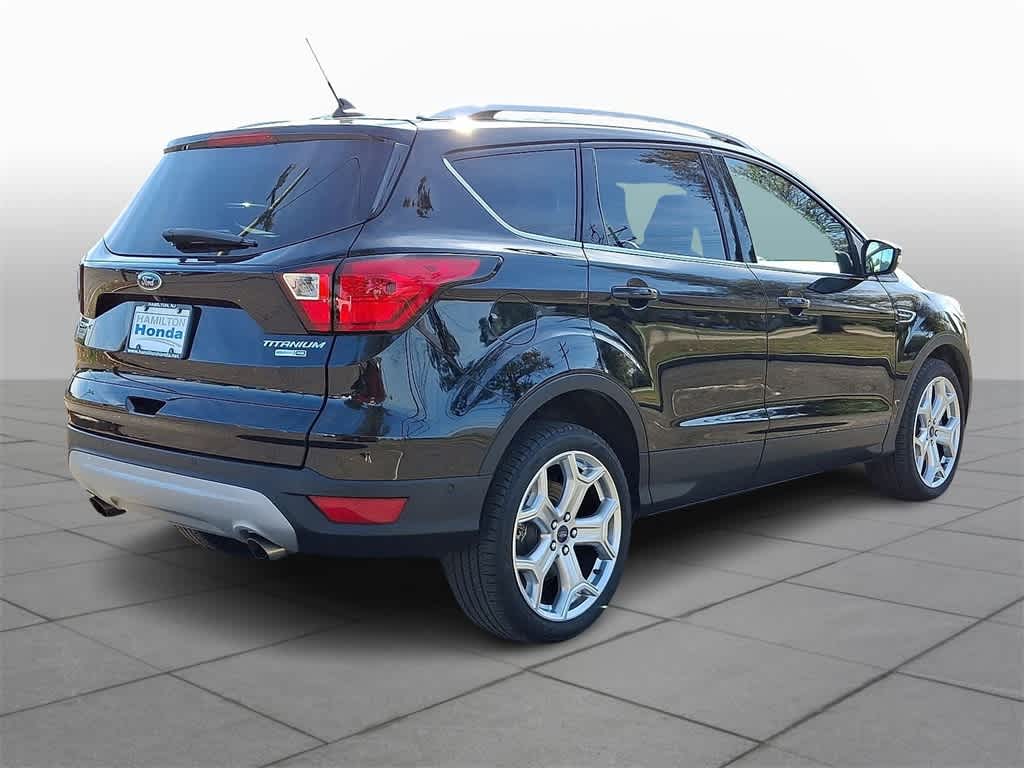 Thumbnail: 2019 Ford Escape - 21